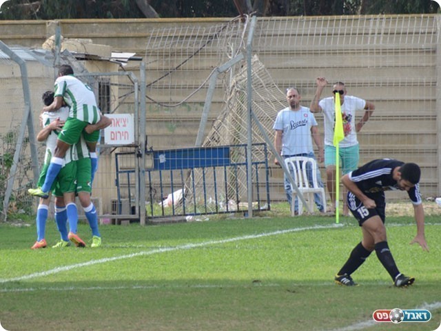 שחקני דליה חגגו בהתחלה (אימן נסר אלדין)